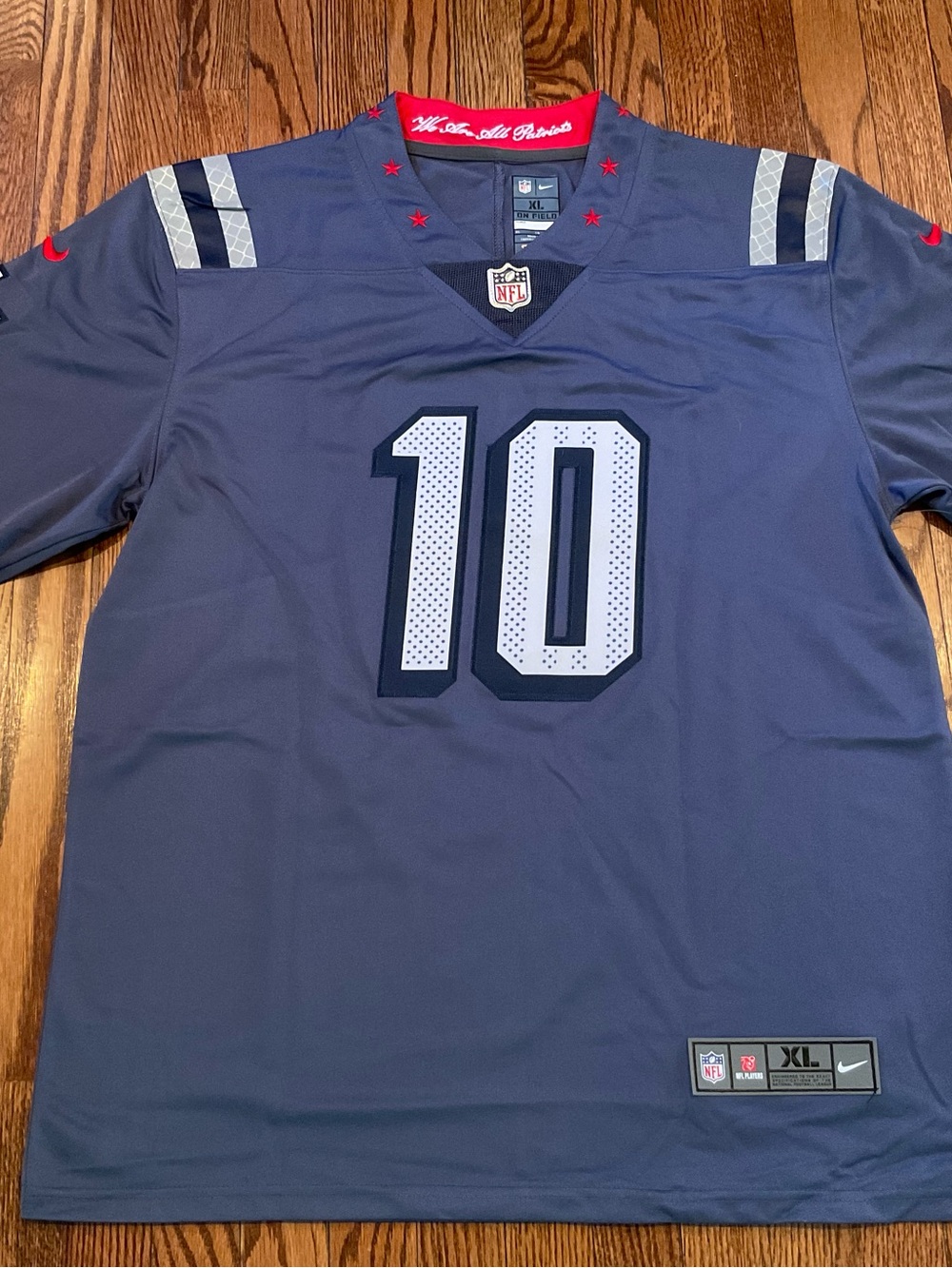 Nike New England Patriots men’s XL Drake Maye Rivalry sewn-on jersey NWT